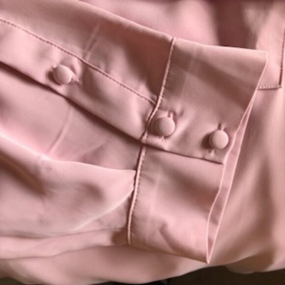 Torrid NWT Classic Office Pink Blouse Long Sleeve Covered Buttons Plus 4X - Picture 6 of 6